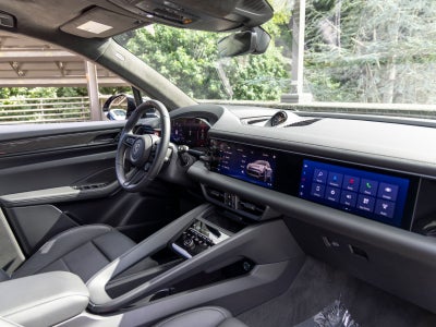 2025 Porsche Macan Turbo Electric