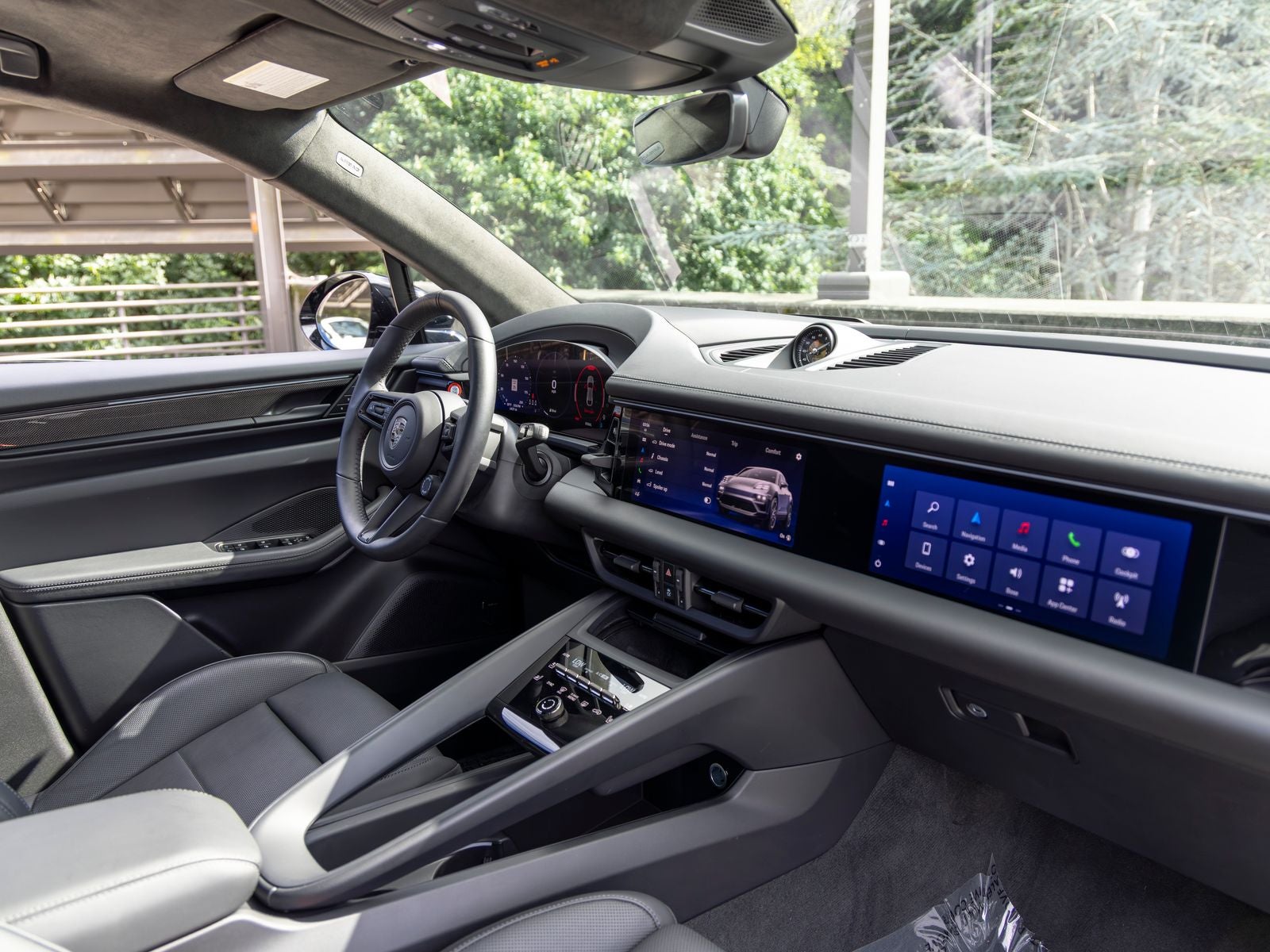 2025 Porsche Macan Turbo Electric