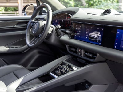 2025 Porsche Macan Turbo Electric