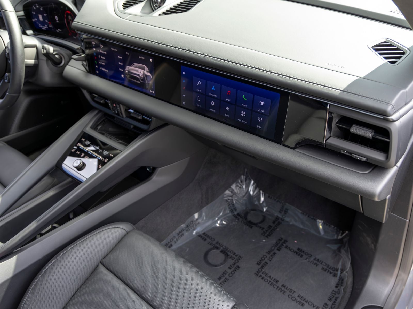 2025 Porsche Macan Turbo Electric