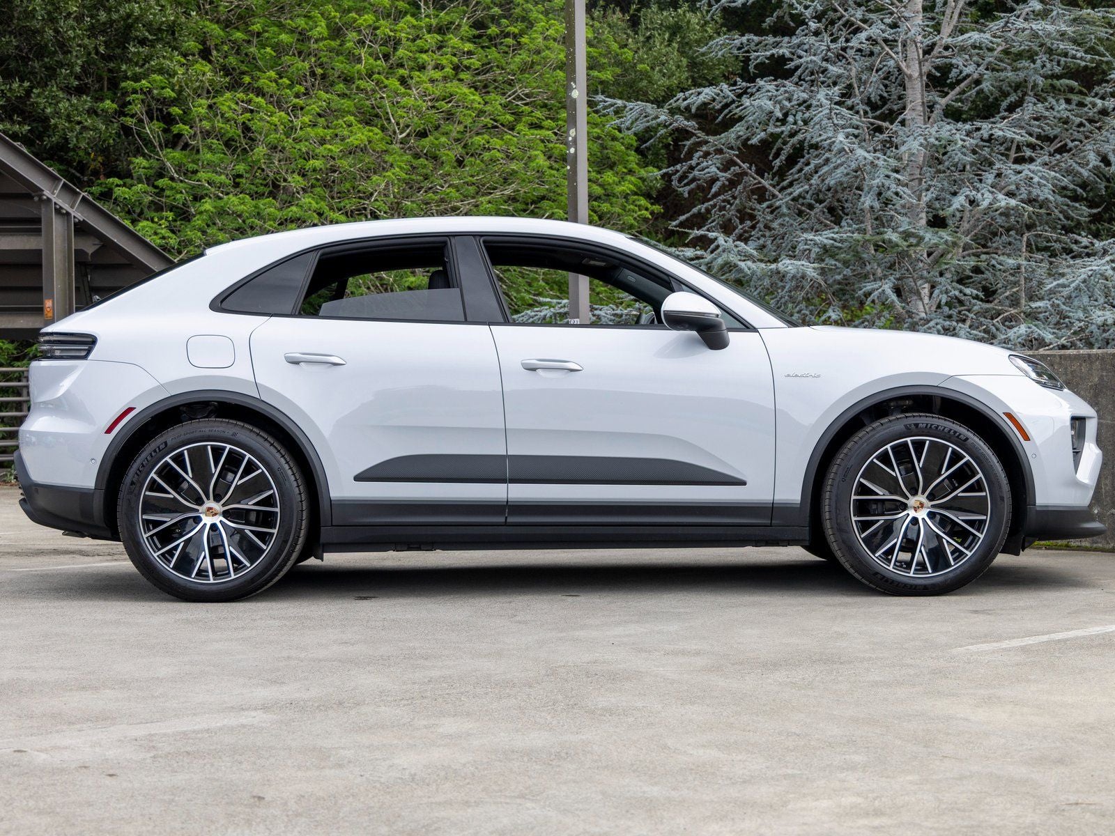 2025 Porsche Macan Macan Electric