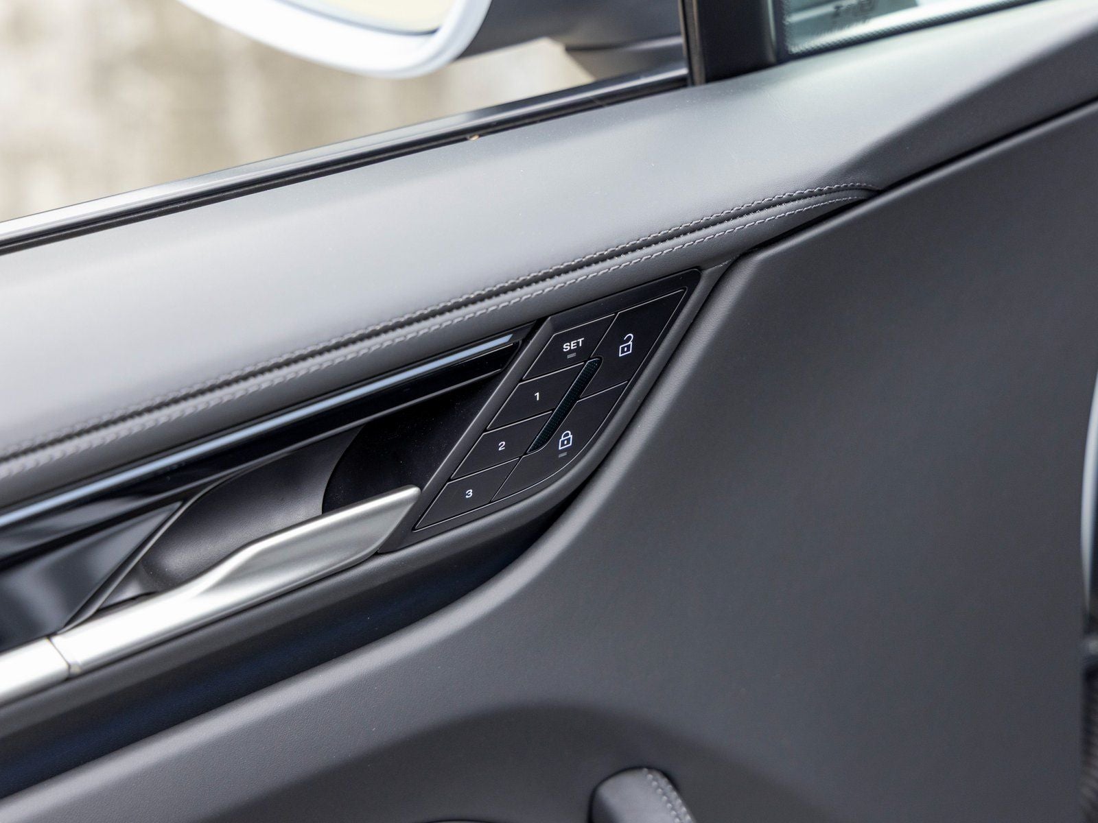 2025 Porsche Macan Macan Electric