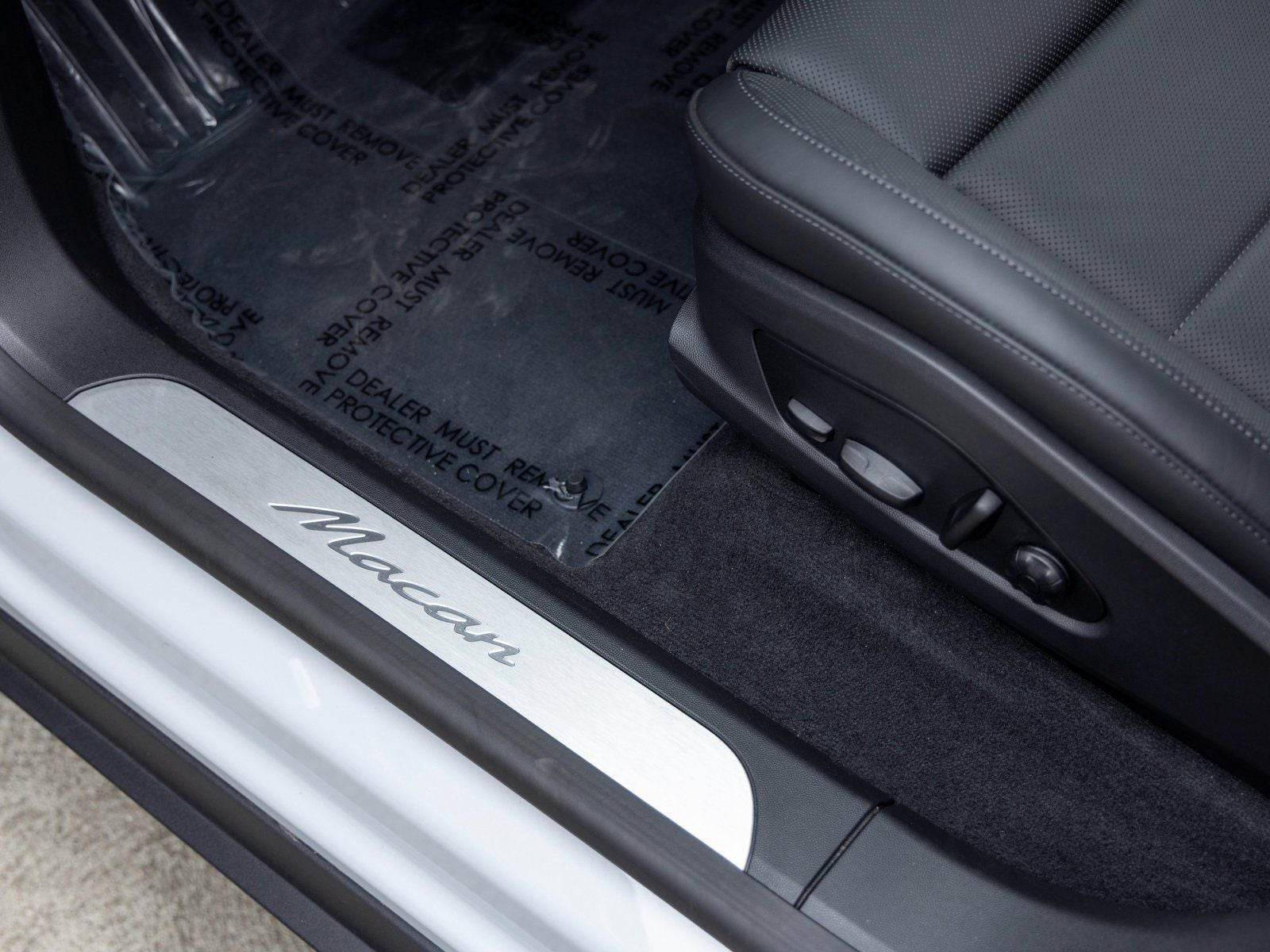 2025 Porsche Macan Macan Electric