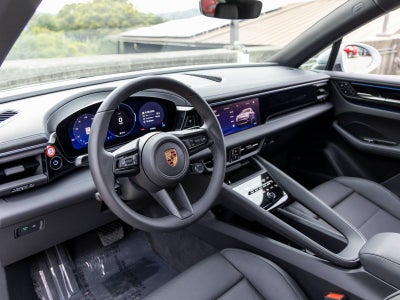 2025 Porsche Macan Macan Electric