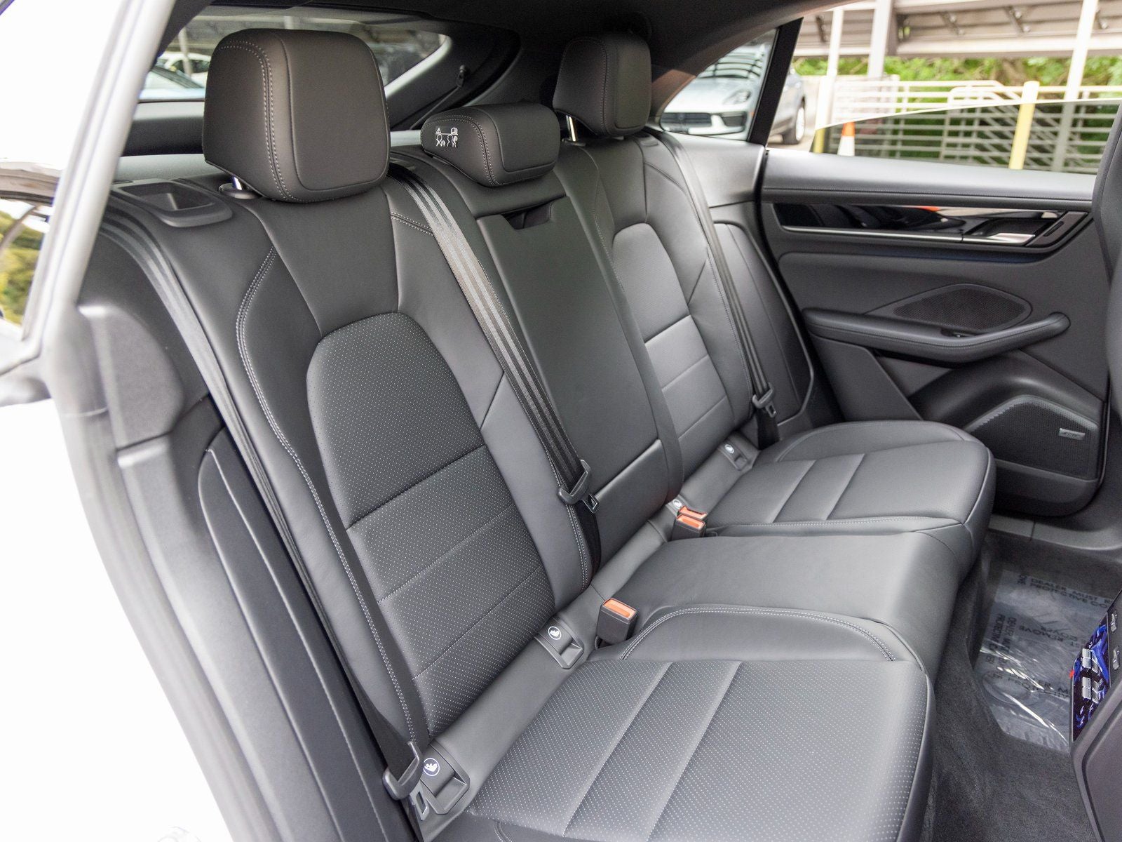 2025 Porsche Macan Macan Electric