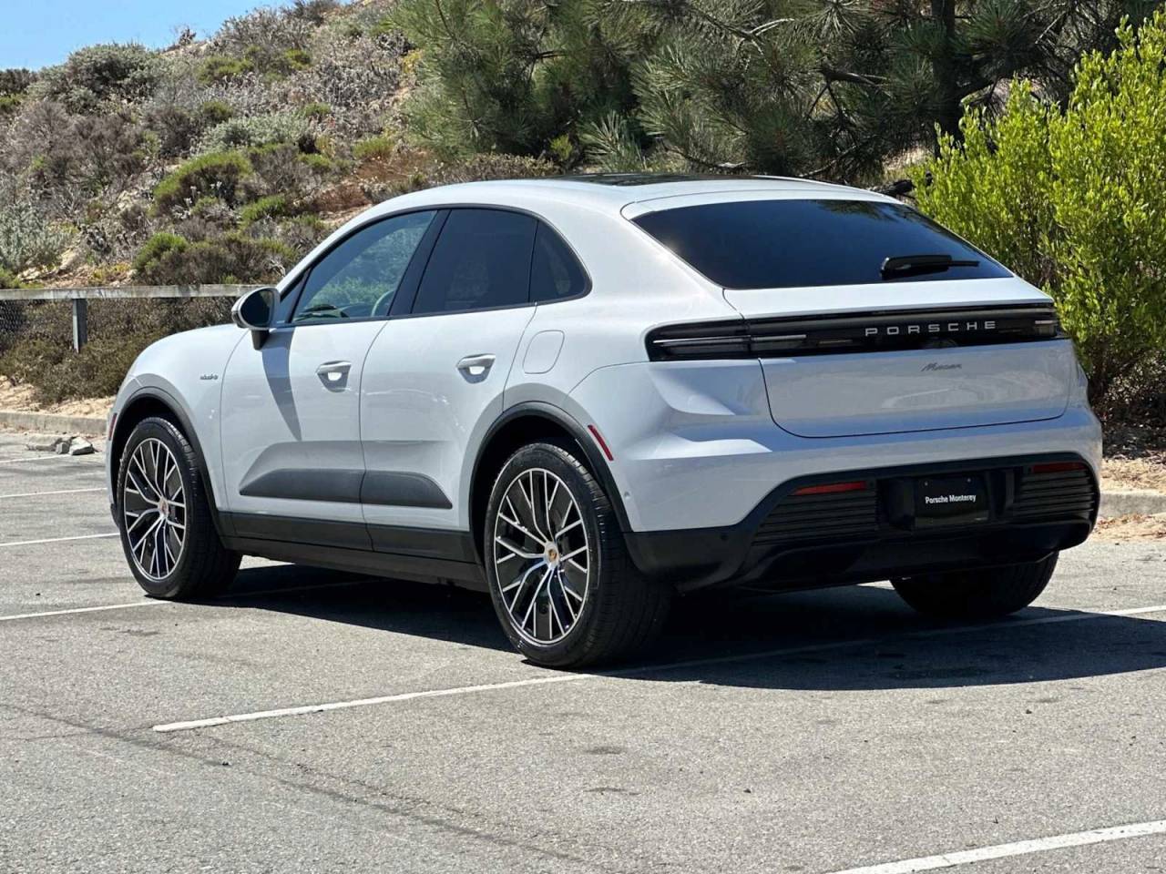 2025 Porsche Macan Macan Electric