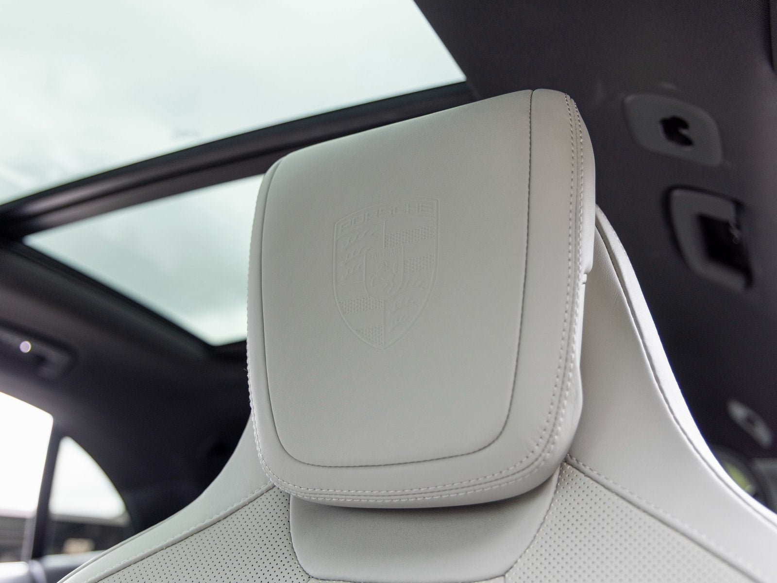 2025 Porsche Macan Macan Electric