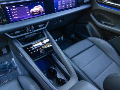 2025 Porsche Macan Macan Electric