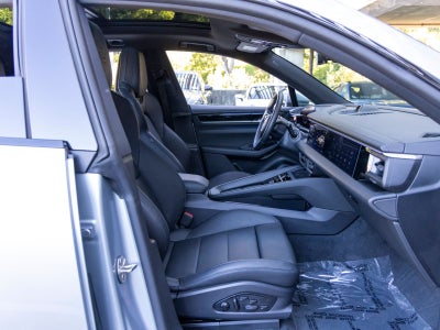 2025 Porsche Macan Macan Electric