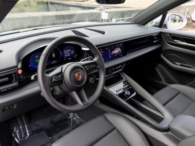 2025 Porsche Macan Macan Electric