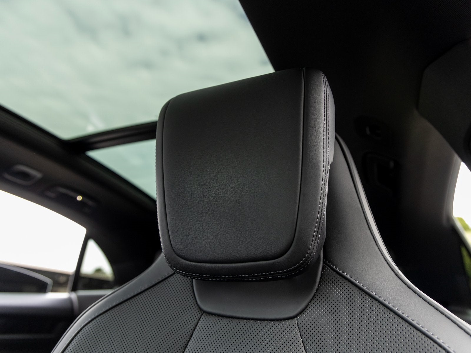 2025 Porsche Macan Macan Electric