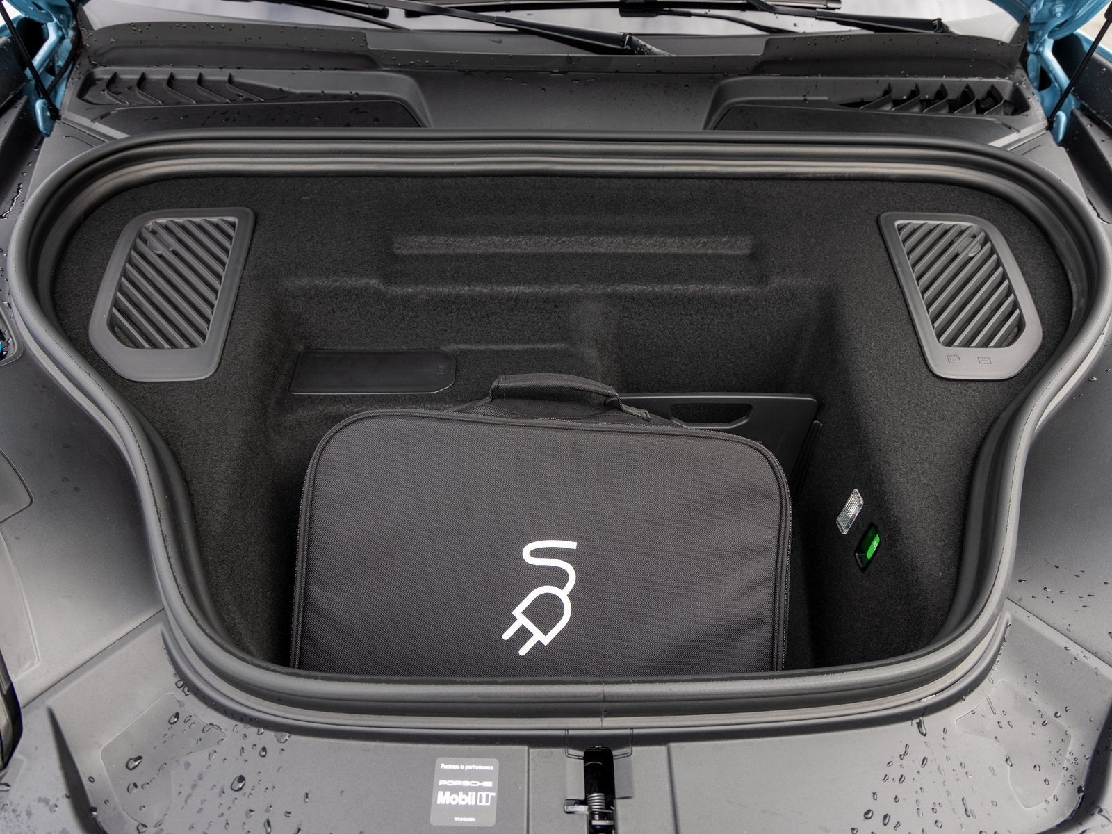 2025 Porsche Macan Macan Electric