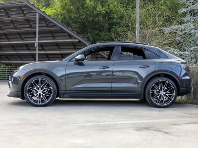 2025 Porsche Macan Macan Electric
