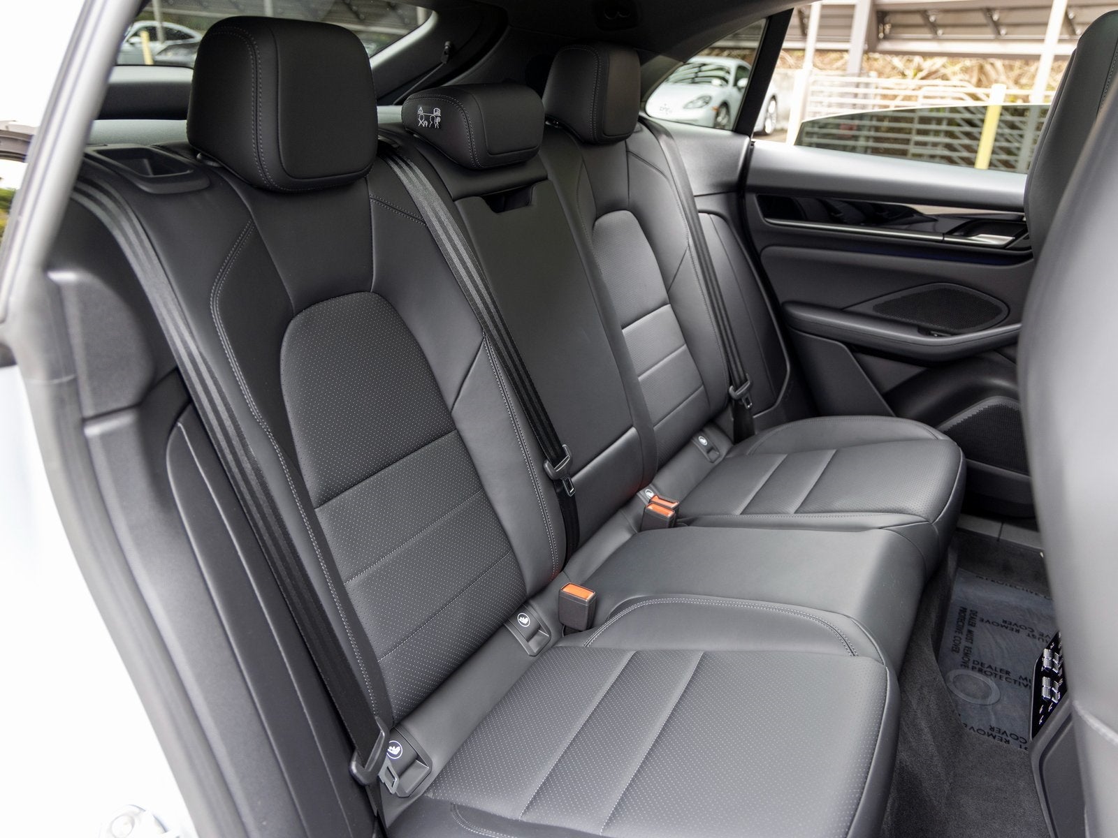 2025 Porsche Macan Macan Electric