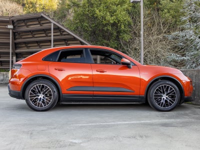 2025 Porsche Macan Macan Electric