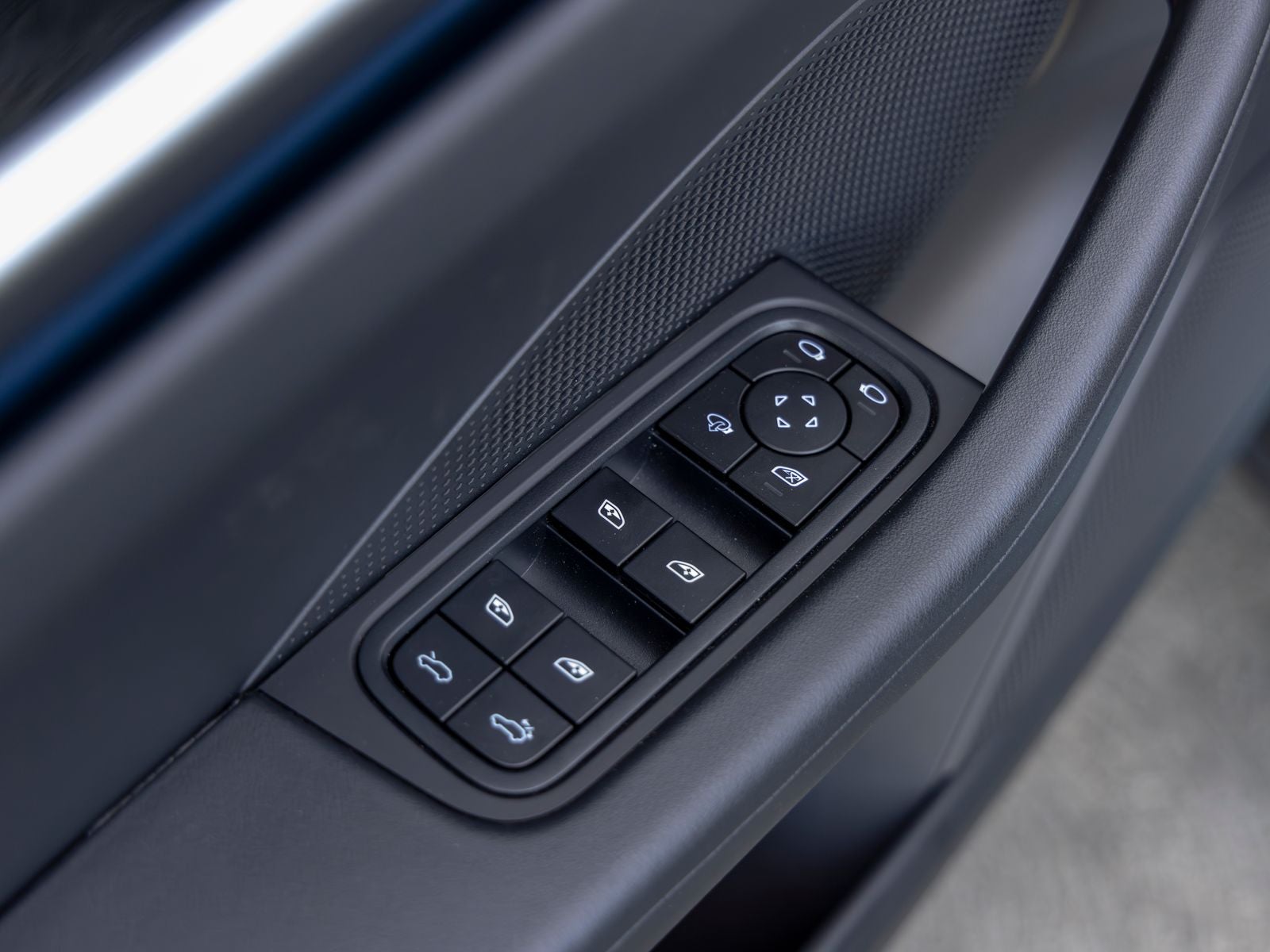 2025 Porsche Macan Macan Electric