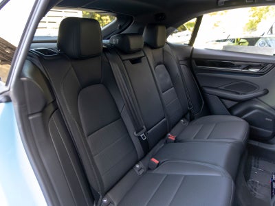 2025 Porsche Macan Macan Electric