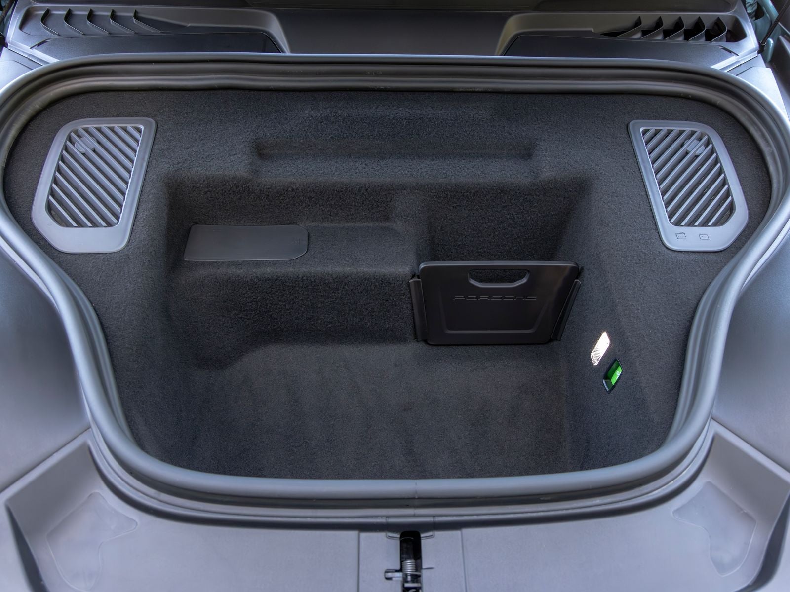 2025 Porsche Macan Macan Electric