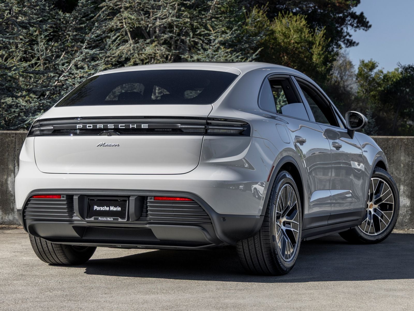 2026 Porsche Macan Macan Electric