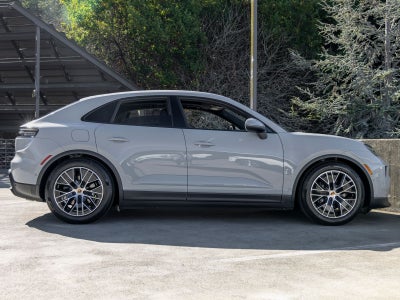 2026 Porsche Macan Macan Electric