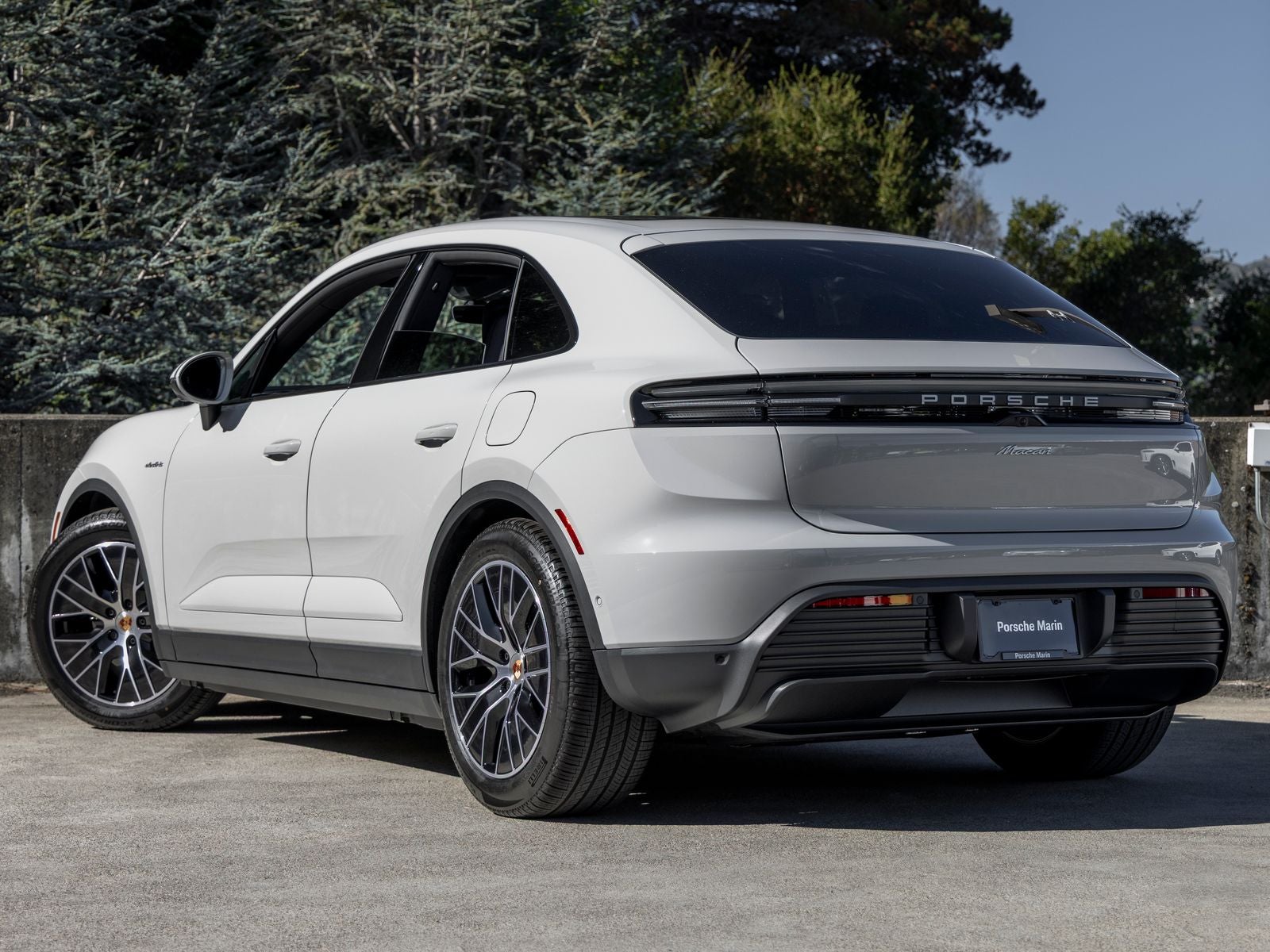 2026 Porsche Macan Macan Electric