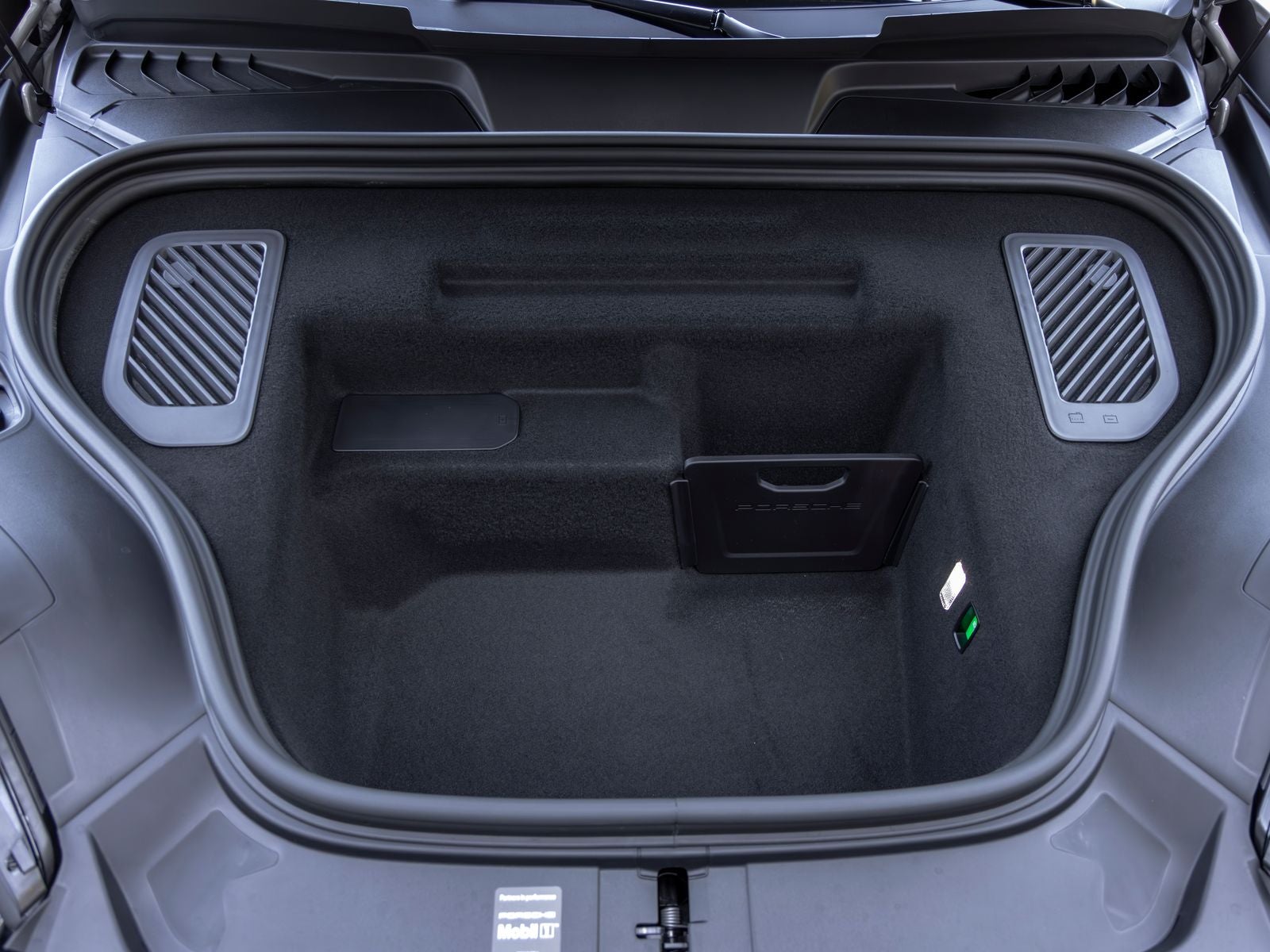 2026 Porsche Macan Macan Electric