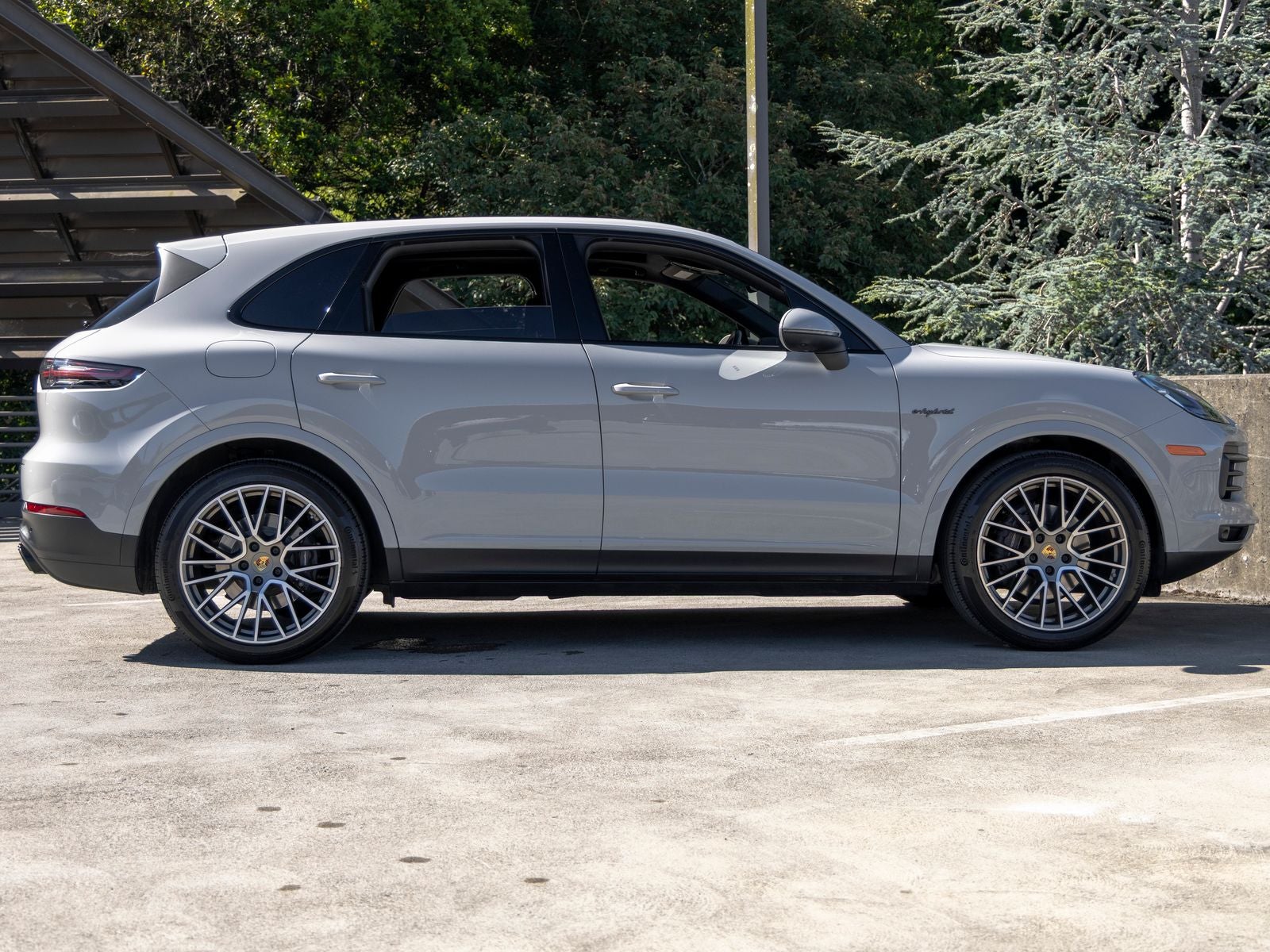 2023 Porsche Cayenne Cayenne E-Hybrid Platinum Edition (MY23)