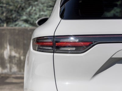 2023 Porsche Cayenne Cayenne E-Hybrid Platinum Edition (MY23)