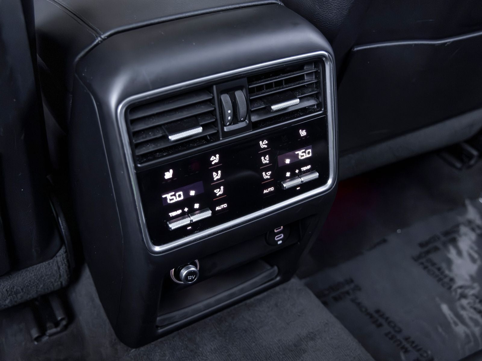 2023 Porsche Cayenne Cayenne E-Hybrid Platinum Edition (MY23)