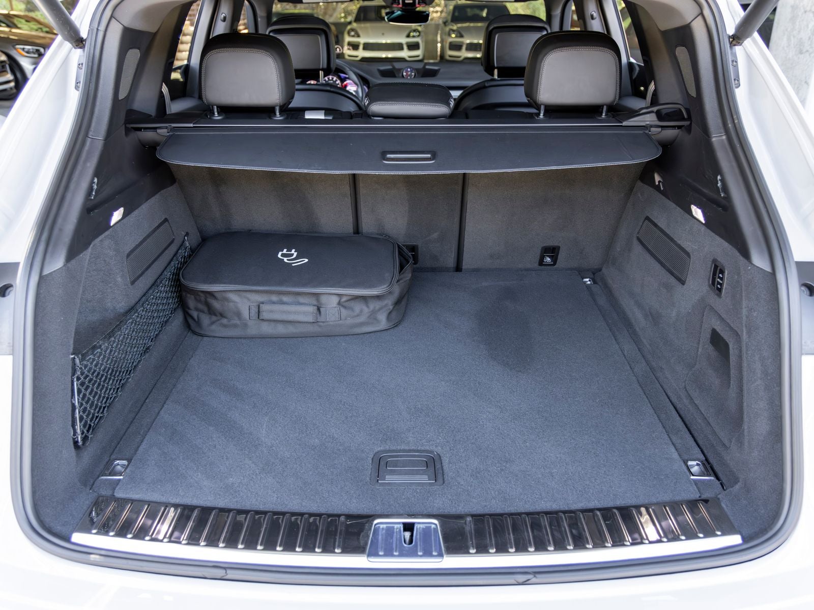 2023 Porsche Cayenne Cayenne E-Hybrid Platinum Edition (MY23)