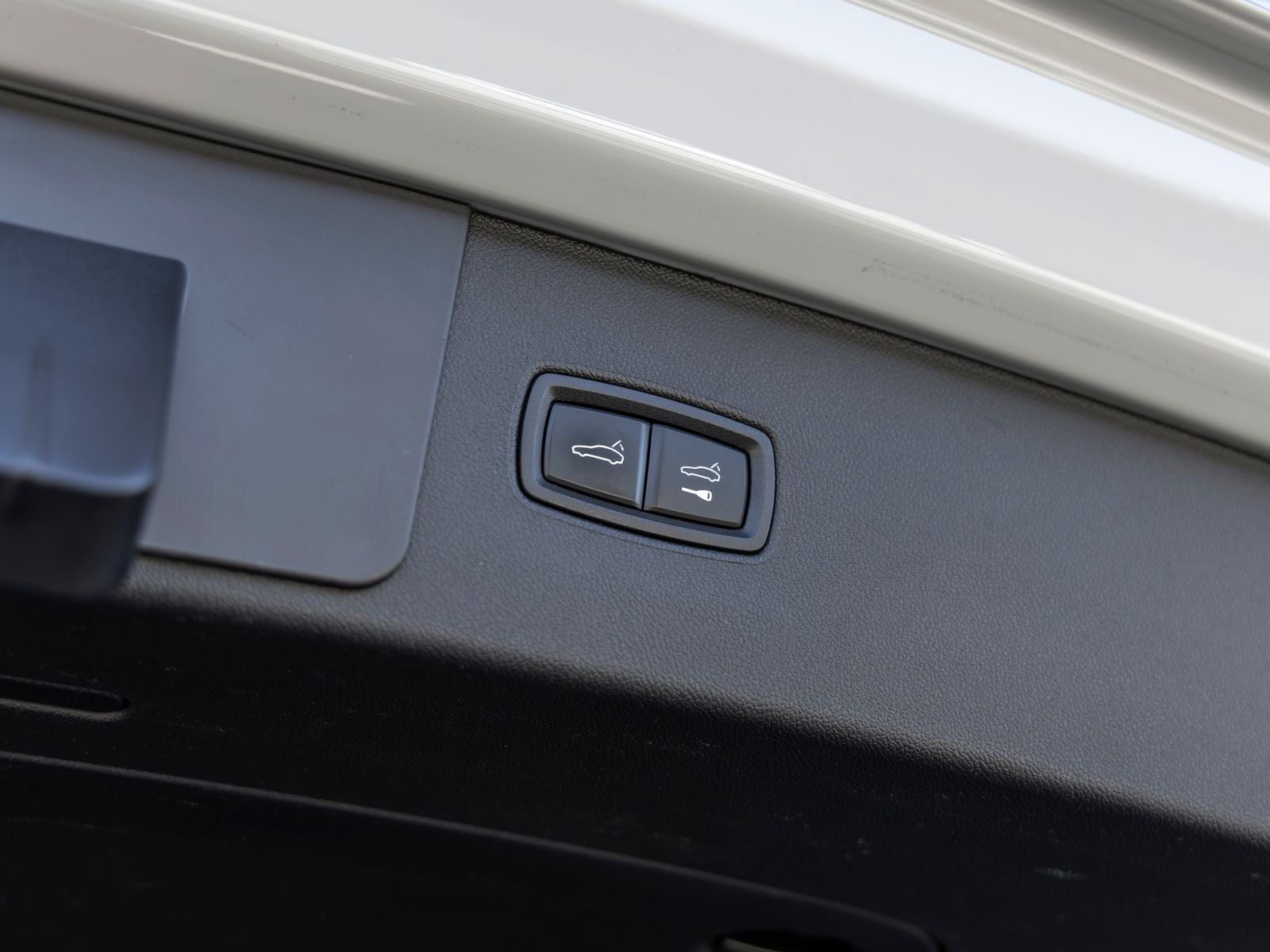 2023 Porsche Cayenne Cayenne E-Hybrid Platinum Edition (MY23)