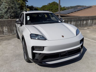 2026 Porsche Macan Macan GTS Electric