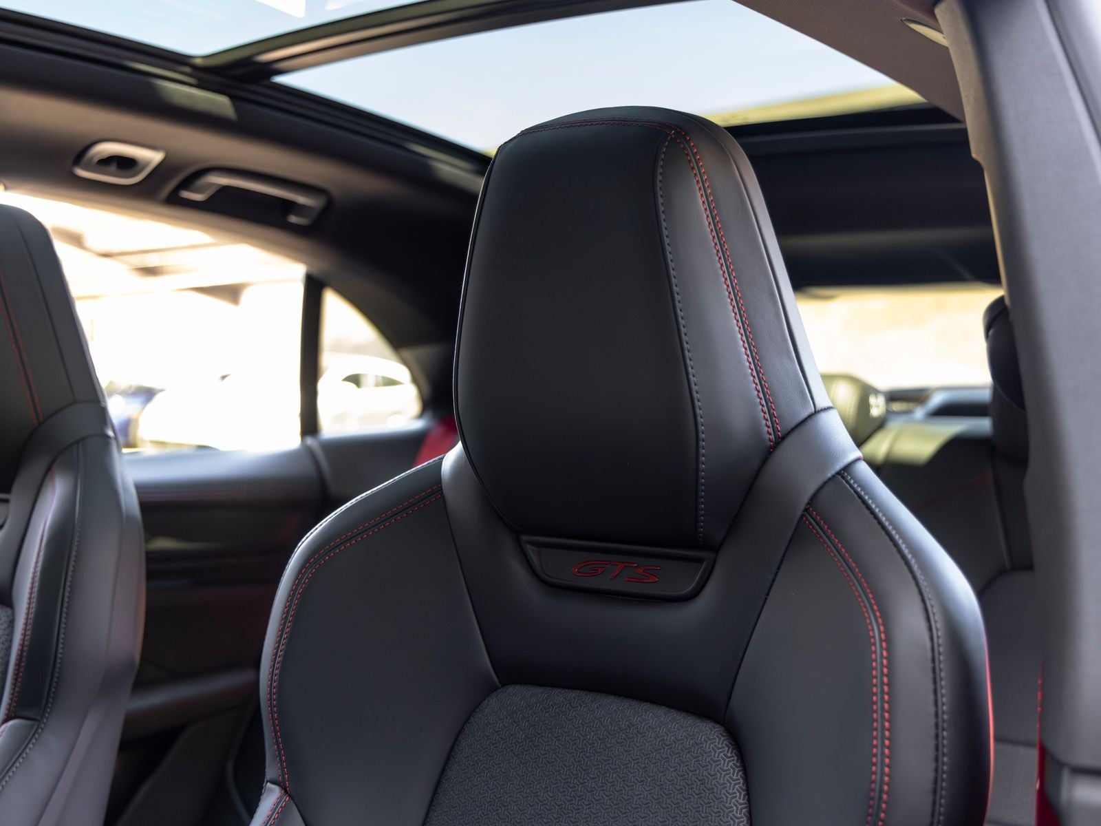 2026 Porsche Macan Macan GTS Electric