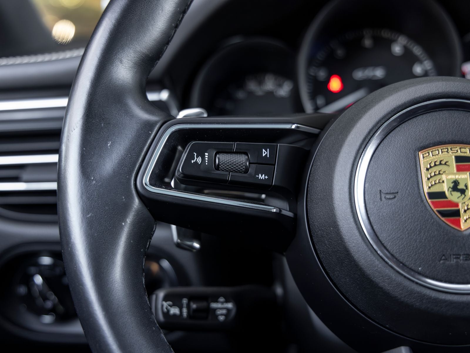2023 Porsche Macan GTS