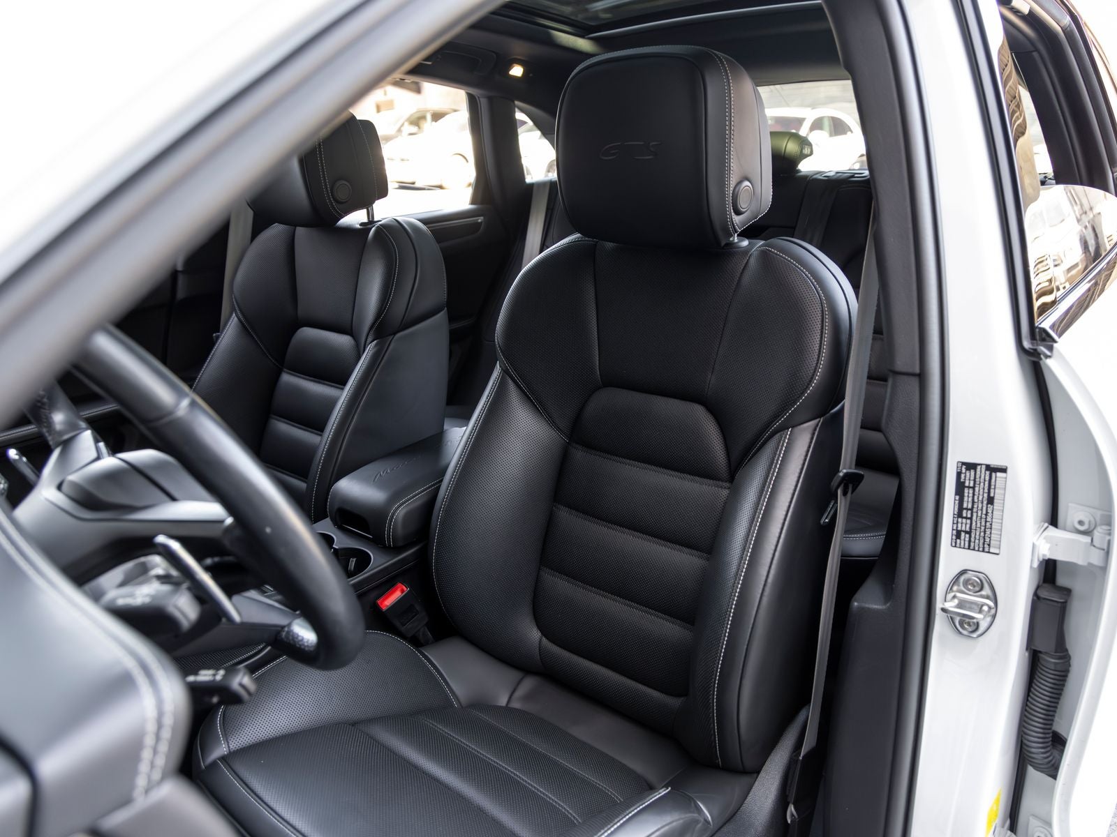 2023 Porsche Macan GTS