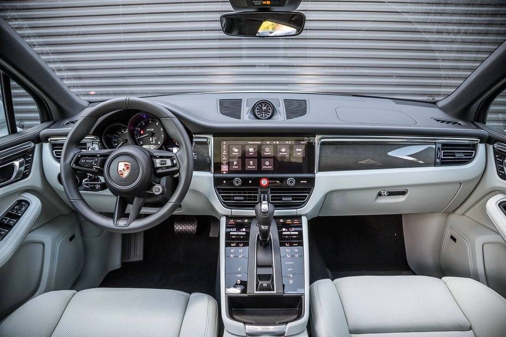 2026 Porsche Macan Macan GTS