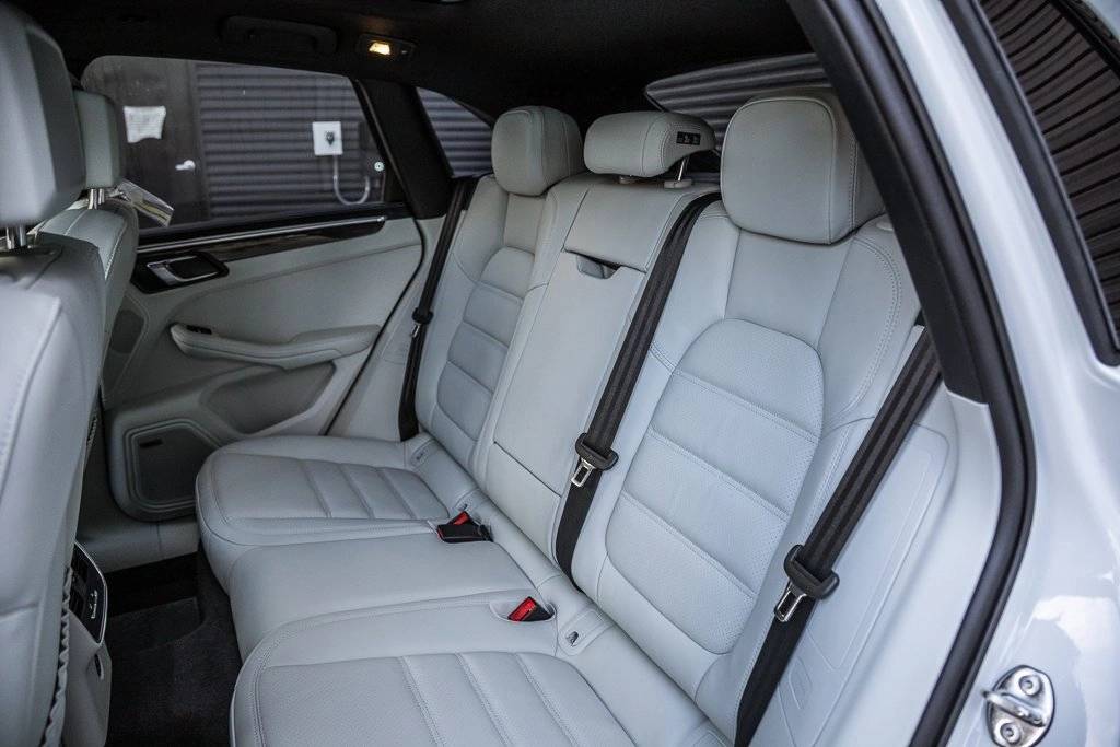 2026 Porsche Macan Macan GTS