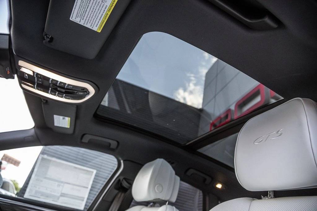 2026 Porsche Macan Macan GTS