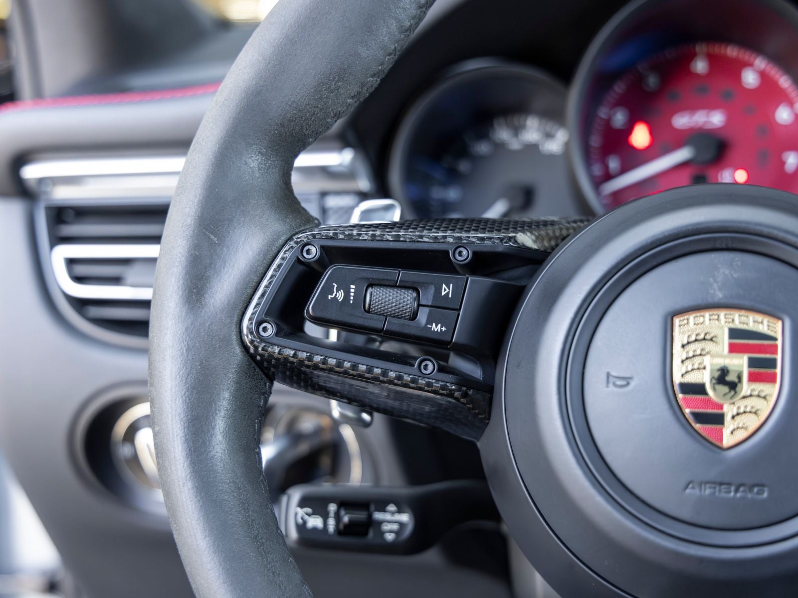 2022 Porsche Macan Macan GTS