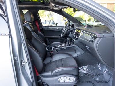 2022 Porsche Macan Macan GTS