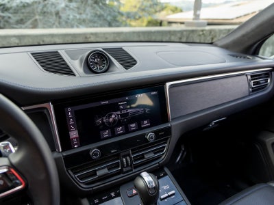 2024 Porsche Macan Macan GTS (MY24)