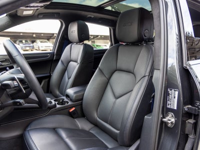 2024 Porsche Macan Macan GTS (MY24)