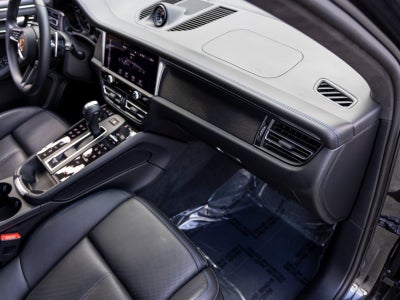 2024 Porsche Macan Macan GTS (MY24)