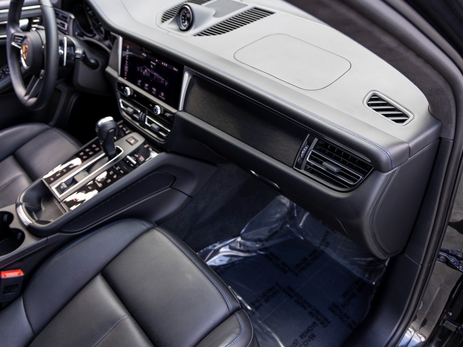 2024 Porsche Macan Macan GTS (MY24)