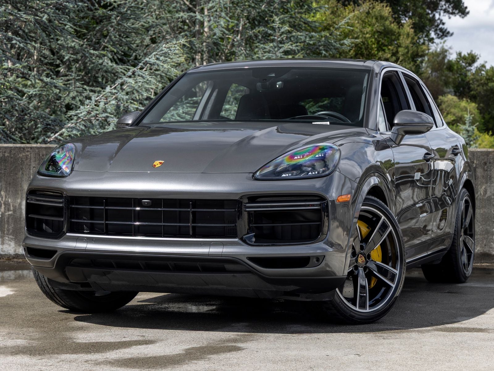 2023 Porsche Cayenne Turbo's photo