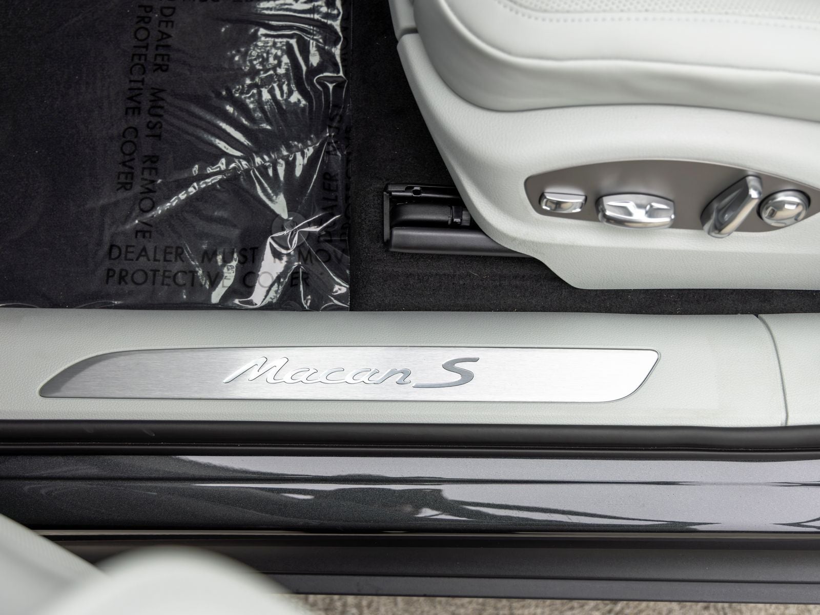 2026 Porsche Macan Macan S