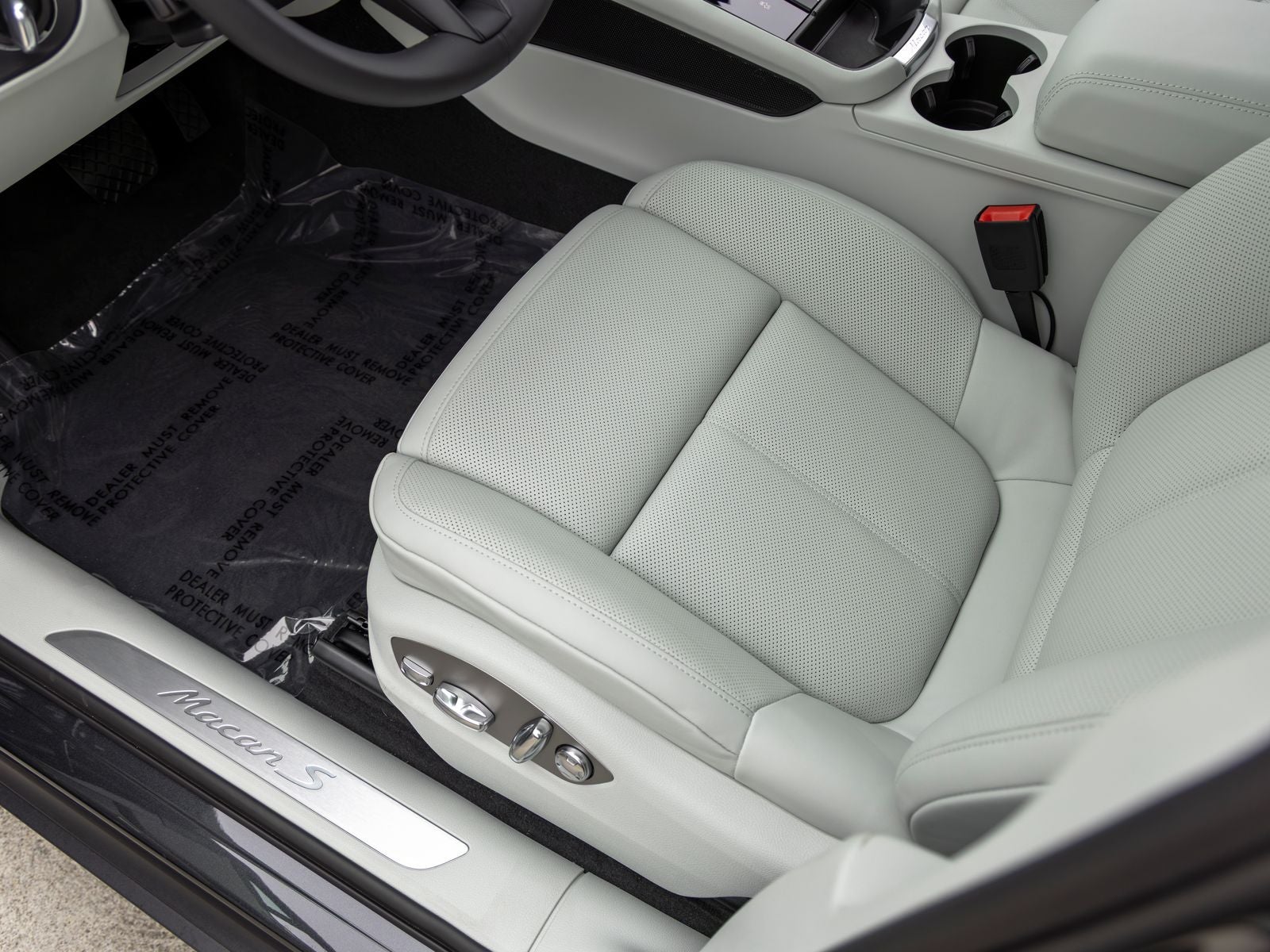 2026 Porsche Macan Macan S