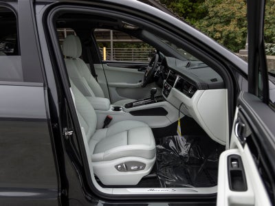 2026 Porsche Macan Macan S