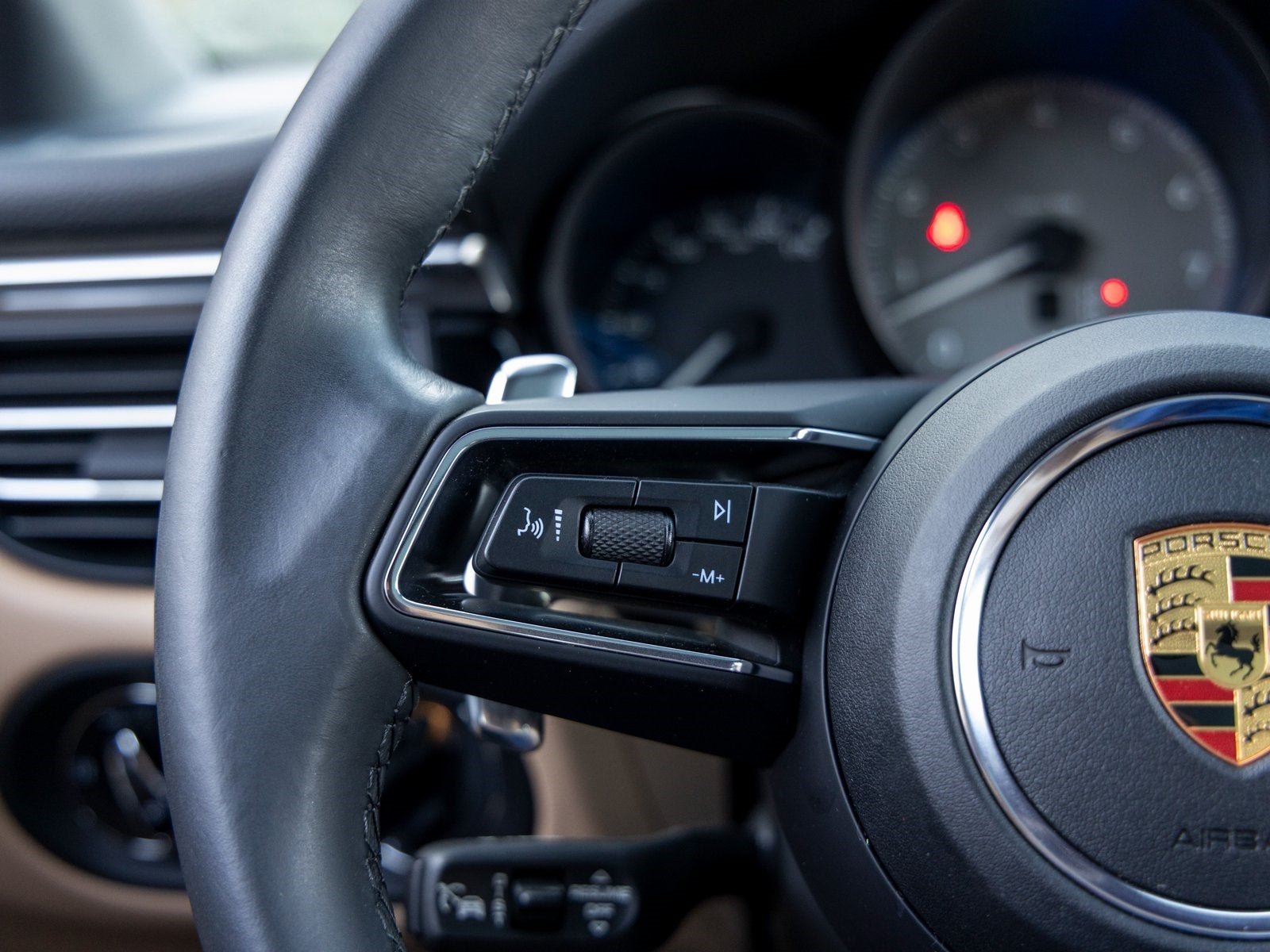 2023 Porsche Macan Macan S (MY23)