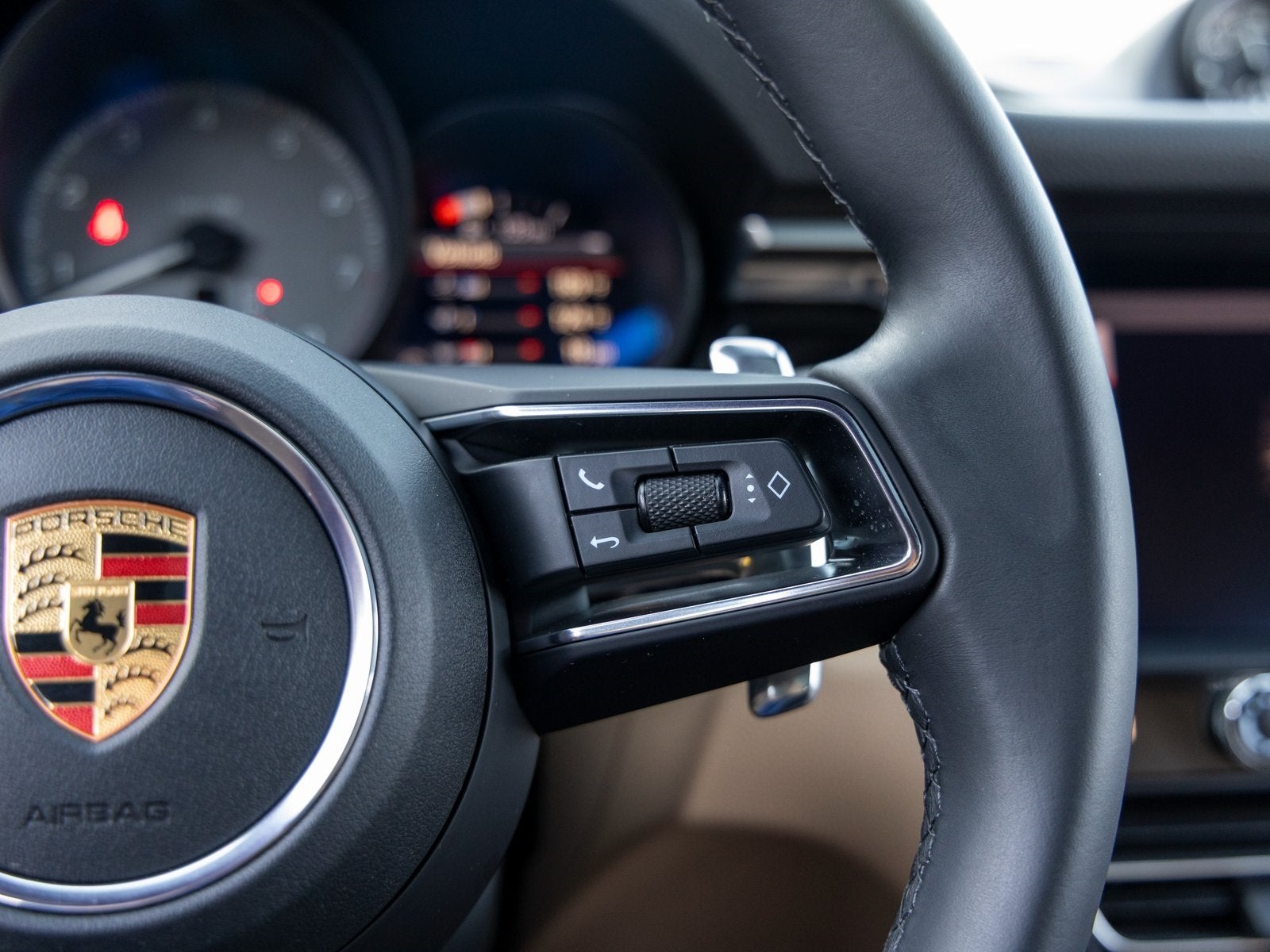 2023 Porsche Macan Macan S (MY23)